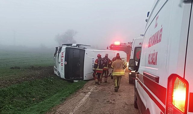 Öğrenci servis midibüsü şarampole yuvarlandı; 8 yaralı