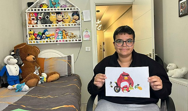 Özel gereksinimli Atakan'ın hafızası, karikatür yeteneğiyle birleşti