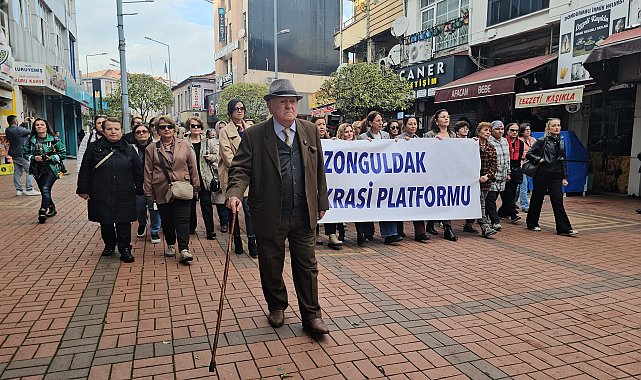 Zonguldak'ta kadın cinayetlerine tepki yürüyüşü