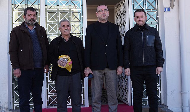 110 bin TL'yi yanlışlıkla çöpe attı; belediye ekipleri bulup teslim etti