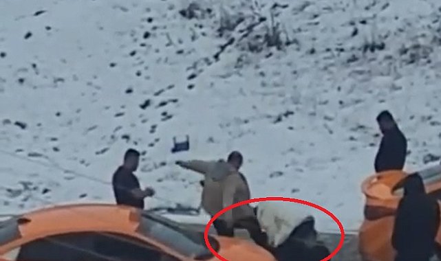 5 kişi tarafından tekme- yumruk dövüldü; o anlar kamerada