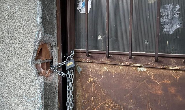 Ankara'da inşaat kazısında temeli zedelenen bina boşaltıldı