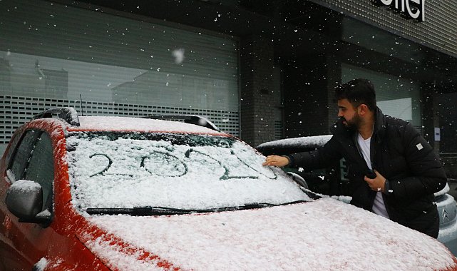 Ankara'da kar yağışı etkili oldu