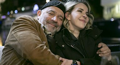 Arka Sokaklar'da mutlu aile tablosu