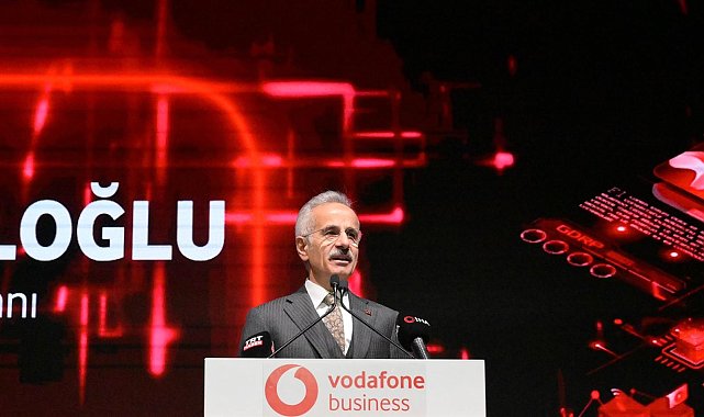 Bakan Uraloğlu: 5G yetkilendirme ihalesiyle 3 milyar 534 milyon dolar gelir elde ettik