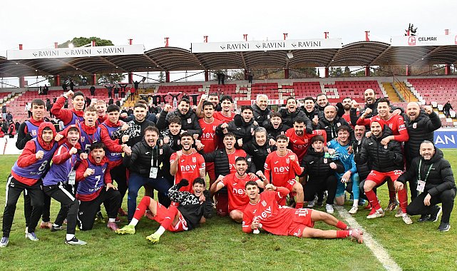 Balıkesirspor liderle oynuyor