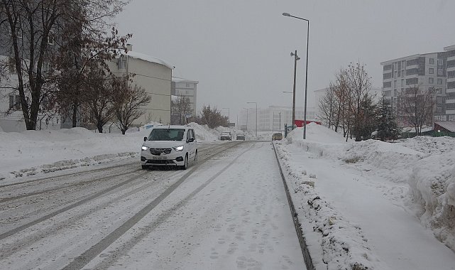 Bitlis'te kar yağışı