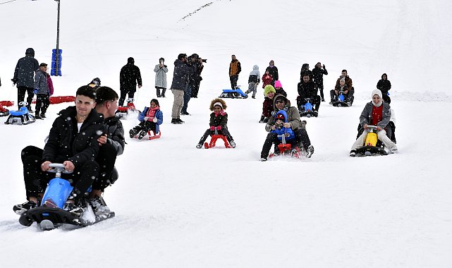 Bitlis'teki kayak merkezi yarıyıl tatilinde öğrencilerle dolup taştı