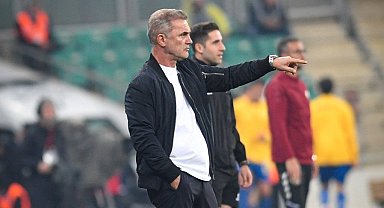 Bursaspor'da teknik direktör Tahsin Tam ile yollar ayrıldı