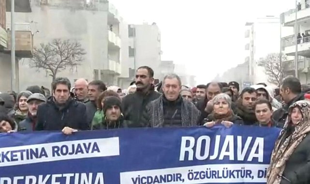 DEM Parti'li Bakırhan, Suruç'ta yürüyüşe katıldı