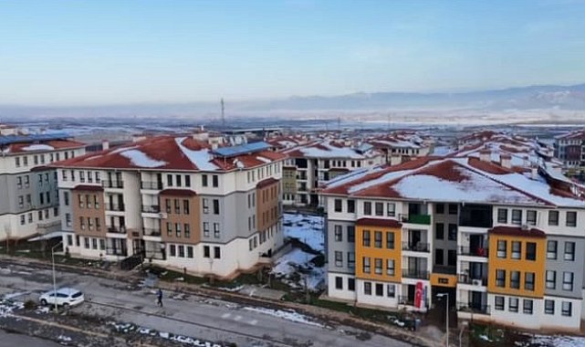 Depremin vurduğu İslahiye'de hak sahipleri konutlarına taşındı