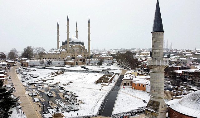Edirne beyaza büründü