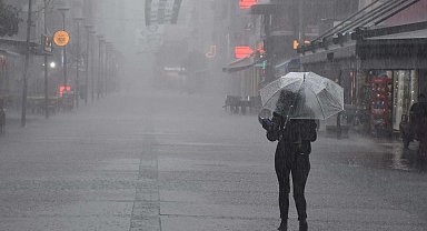 Ege'de 'fırtına' ve 'kuvvetli yağış' uyarısı