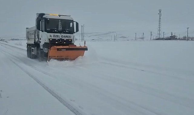 Elazığ'da kar nedeniyle 273 köy yolu ulaşıma kapandı