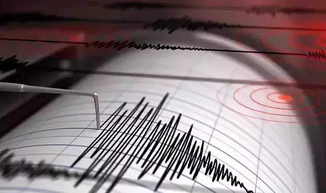 Endonezya'da 5.7 büyüklüğünde deprem
