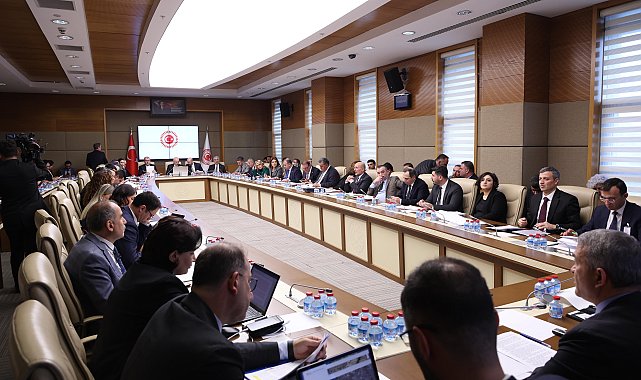 Fahiş site aidatlarına yönelik düzenlemeleri de içeren kanun teklifi, komisyonda