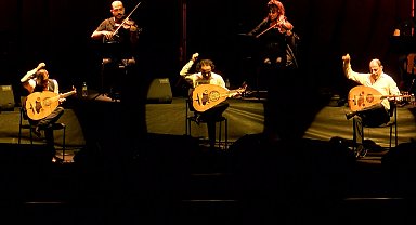 Filistinli 3 kardeşten oluşan 'Le Trio Joubran' müzik grubu Bursa'da konser verdi