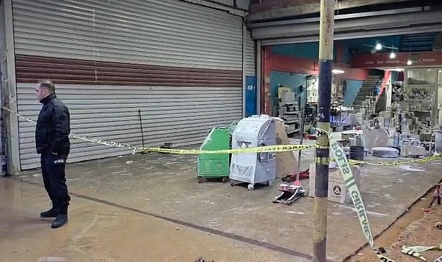 İş yerinde yanıcı madde atılan sobada patlama oldu: 1'i ağır, 4 yaralı