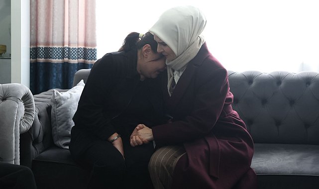 İstanbul - Bakan Göktaş'tan Güngören'de öldürülen Atlas'ın ailesine taziye ziyareti