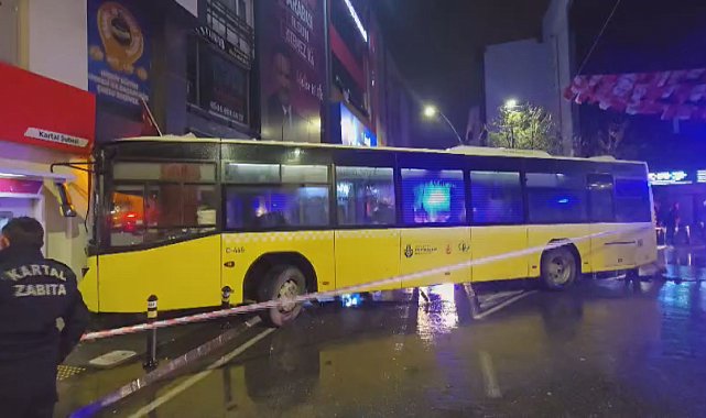İstanbul - Kartal'da seyir halindeki İETT otobüsü duvara çarptı: 6 yaralı -1