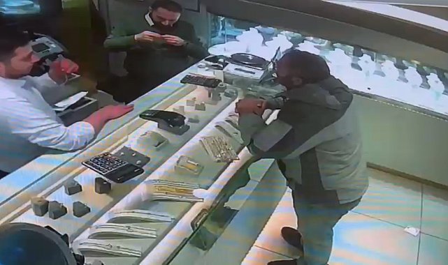 İstanbul-Sarıyer'de sahte altın kolyeyle kuyumcuyu dolandırdı; gerçek Kapalıçarşı'da eritilince ortaya çıktı