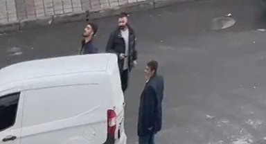 İstanbul - Sultangazi'de enişte ile kayınbirader arasında gerginlik; birbirlerine silah çektiler