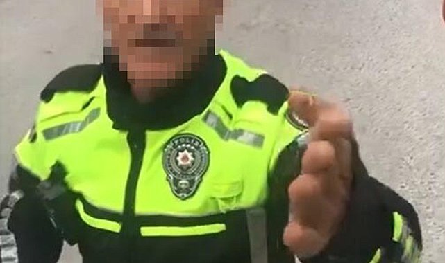 İzmir'de polis denetiminde kimlik vermeyen sürücüye ceza