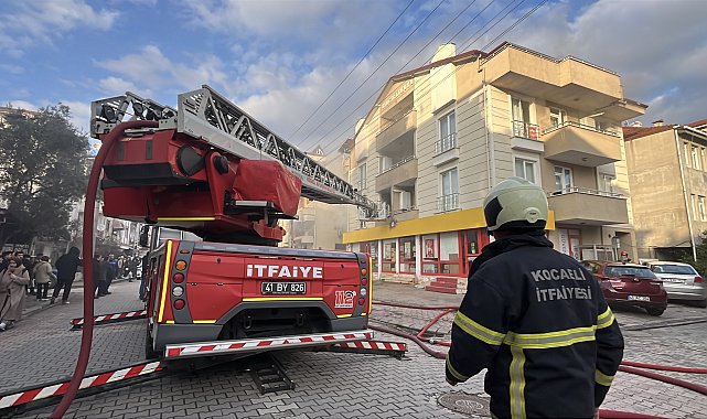 İzmit'te ev yangını; 5 kişi dumandan etkilendi