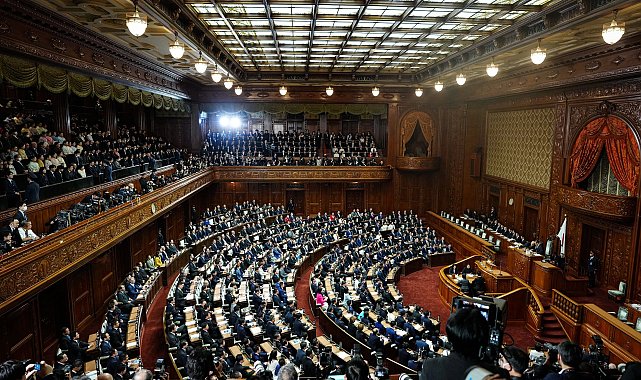Japonya'da meclis erken genel seçim için feshedildi