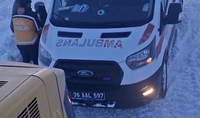 Kars'ta hasta kadın için ekipler seferber oldu