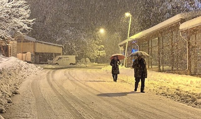 Malatya'da kar nedeniyle motosikletlerin trafiğe çıkması yasaklandı; bazı personeller de izinli olacak