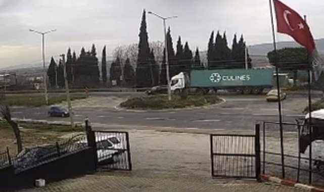 Manisa'da TIR ile otomobil çarpıştı; 1 ölü