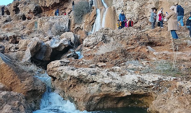 Mardin'de 'bereketin müjdeleyicisi' GAP Şelalesi, 2 yıl aradan sonra akmaya başladı