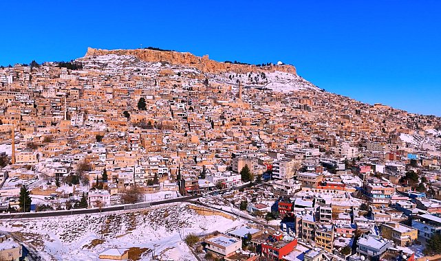 Mardin'de 4 ilçede eğitime kar engeli