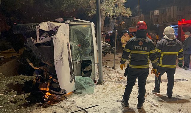 Nevşehir'de kamyonet, otomobile arkadan çarptı: 4 yaralı