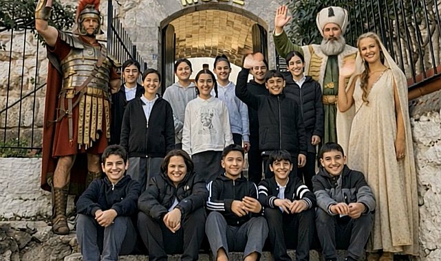 Öğrenciler, antik eserleri yapay zekayla canlandırdı