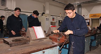 Samsun'da geçen yıl mesleki eğitim kurumlarında 295 milyon lira ciro elde edildi