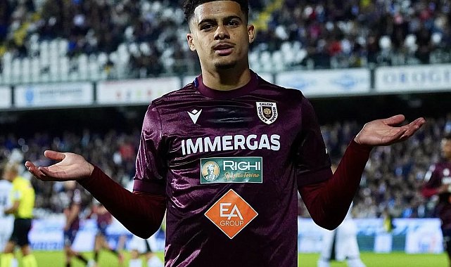 Samsunspor, Elayis Tavşan ile 4,5 yıllık sözleşme imzaladı