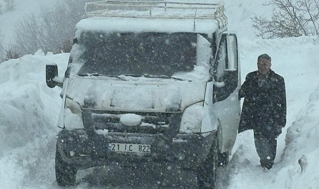 Şirvan'da öğrenci servisi minibüsü, tipi nedeniyle yolda kaldı