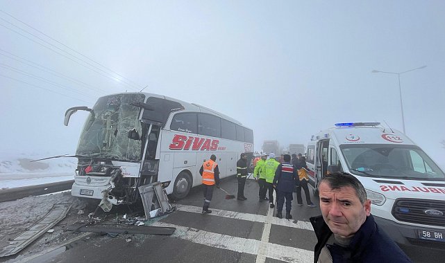 Sivas'ta 4 araç zincirleme kazaya karıştı; 7 yaralı