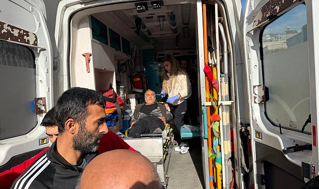 Sokak ortasında tartıştığı dayısını tabancayla vurdu