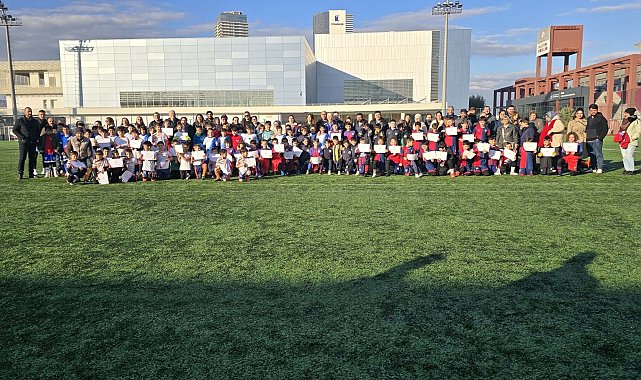 TFF 9-10 Yaş Çocuk Futbol Turnuvası İzmir'de devam ediyor