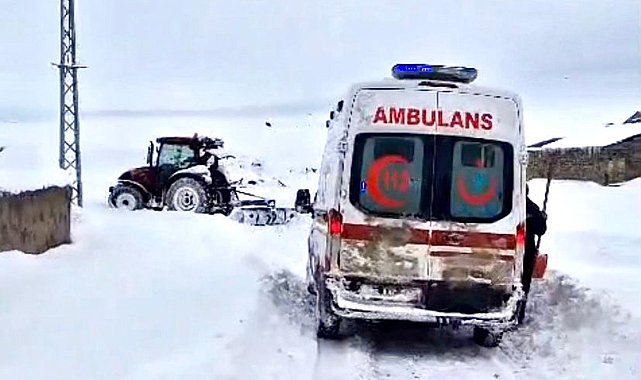 Traktör yol açtı, ambulans hastaya ulaştı