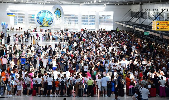 TÜİK: 2025 turizm geliri 65 milyar 230 milyon 749 bin dolar oldu