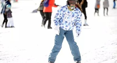 Uludağ'da kayak öğrenmenin saati 4 bin TL