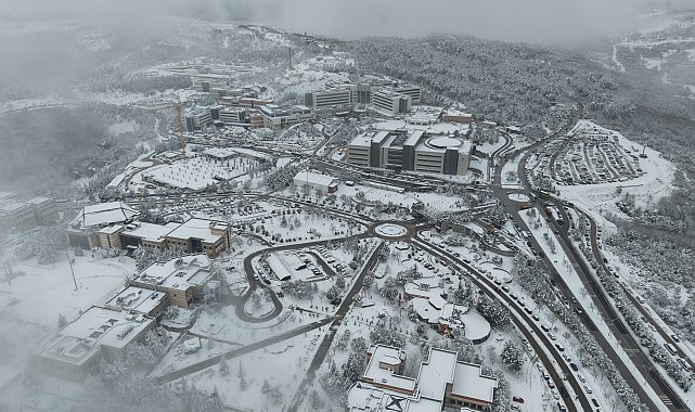 Umuttepe'de kar manzarası dron ile görüntüledi