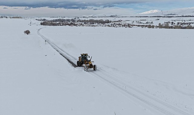 Van'da 230 yerleşim yerinin yolu ulaşıma açıldı
