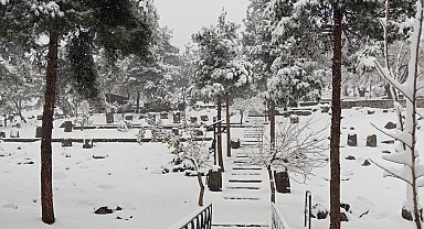 Yesemek Açık Hava Müzesi beyaza büründü