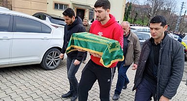 1,5 aylık bebek yaşama tutunamadı