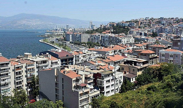 'İzmir'de yapı stokunun yarısı 1975 deprem yönetmeliğine göre inşa edildi'